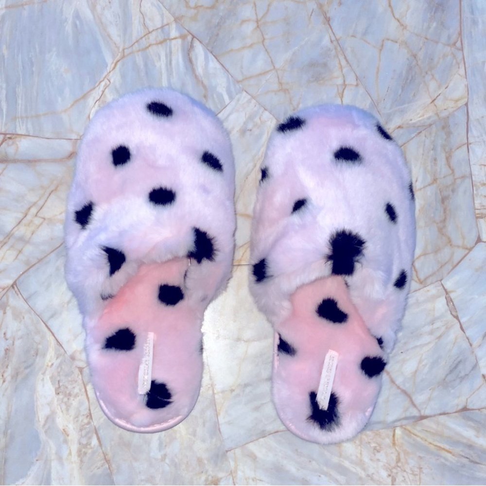 Victoria's Secret Logo Plush Faux Fur Soft House Pajama Warm Slippers Small 5, 6